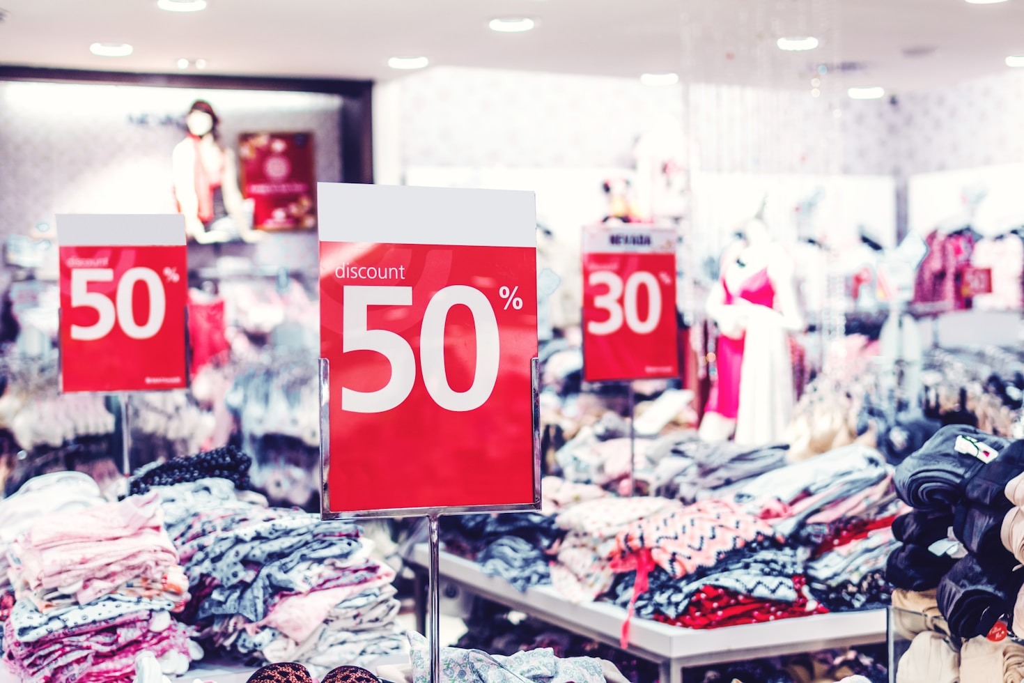 How to Score the Best Deals This Season